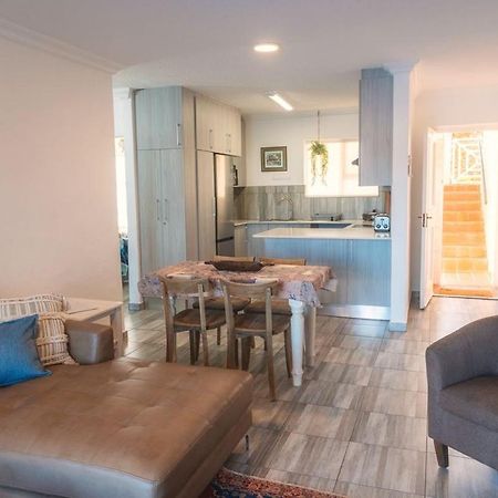 The Ark Guesthouse At Marina Martinique เจฟฟรีส์เบย์ ภายนอก รูปภาพ