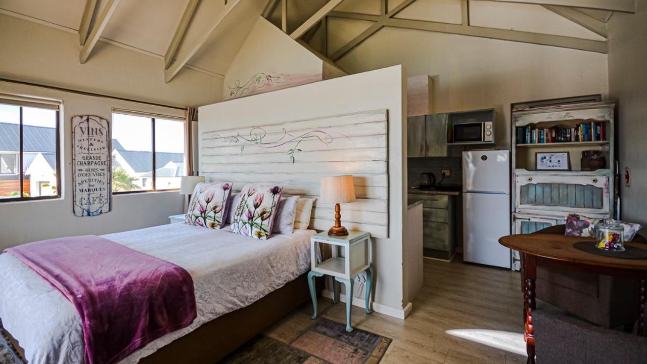 The Ark Guesthouse At Marina Martinique เจฟฟรีส์เบย์ ภายนอก รูปภาพ
