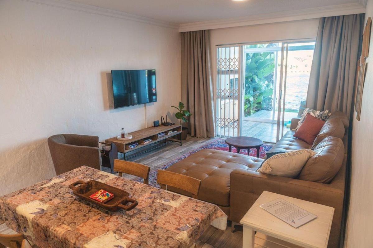 The Ark Guesthouse At Marina Martinique เจฟฟรีส์เบย์ ภายนอก รูปภาพ